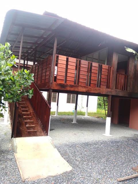 Rumah Kurnia Кангар Экстерьер фото